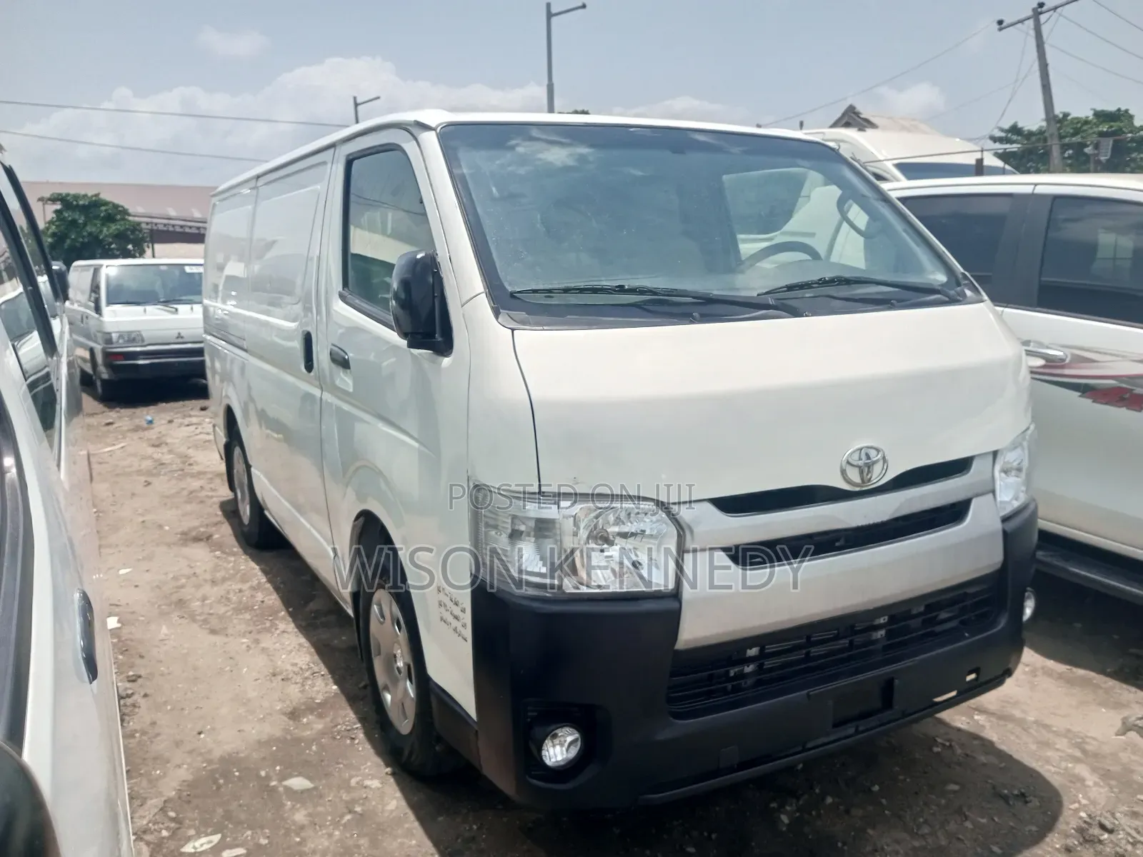 Toyota HiAce 2015 White