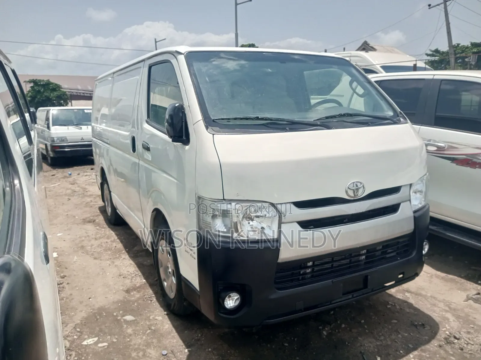 Toyota HiAce 2015 White