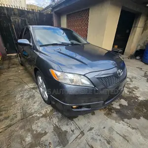 Toyota Camry 2.4 SE Automatic 2008 Gray