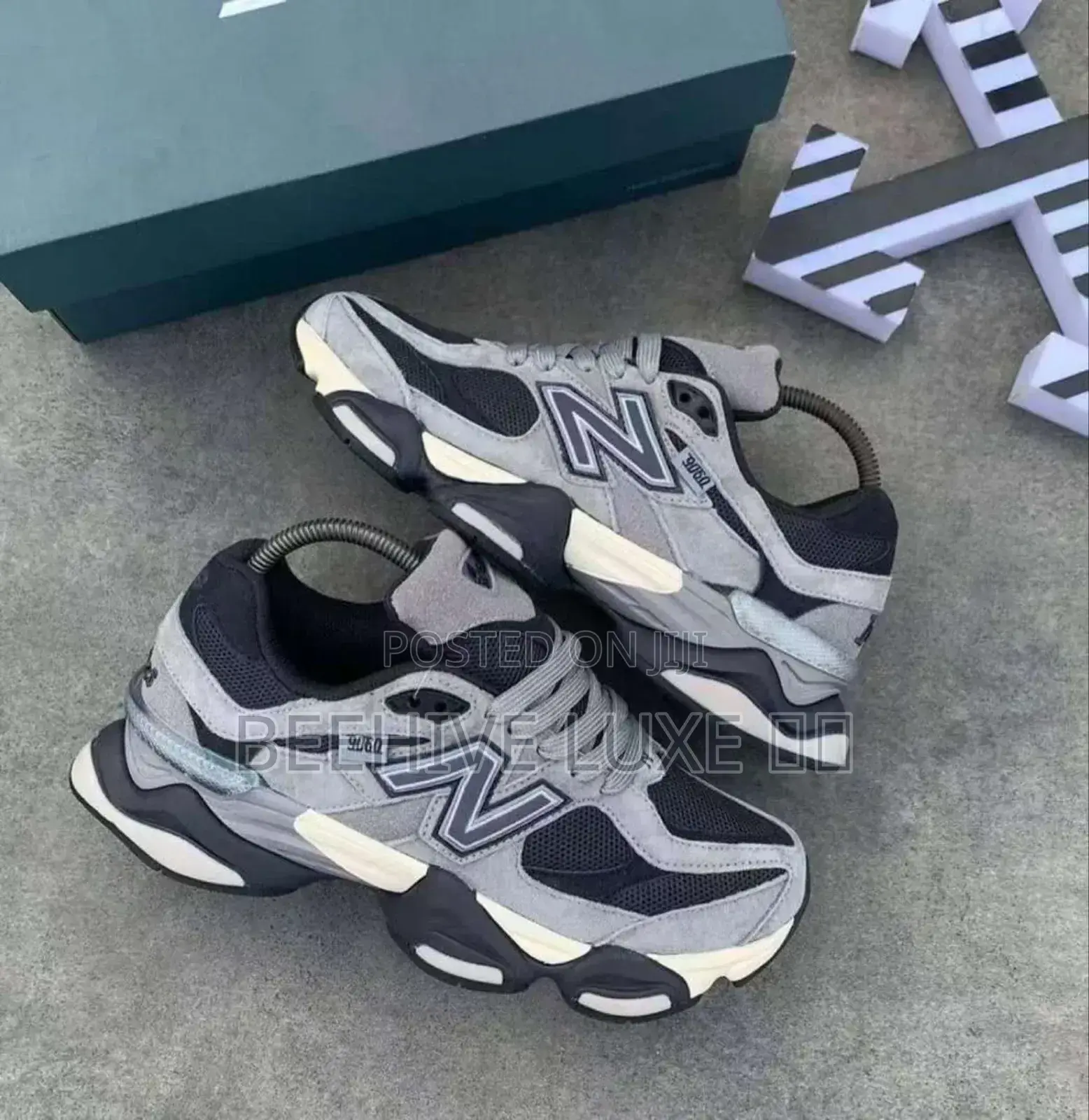 New Balance 9060
