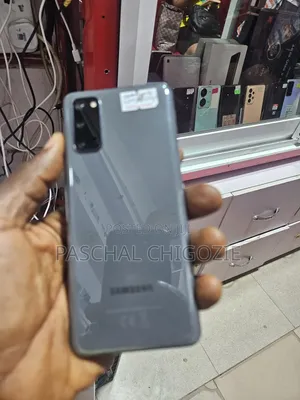 Samsung Galaxy S20 128 GB Gray