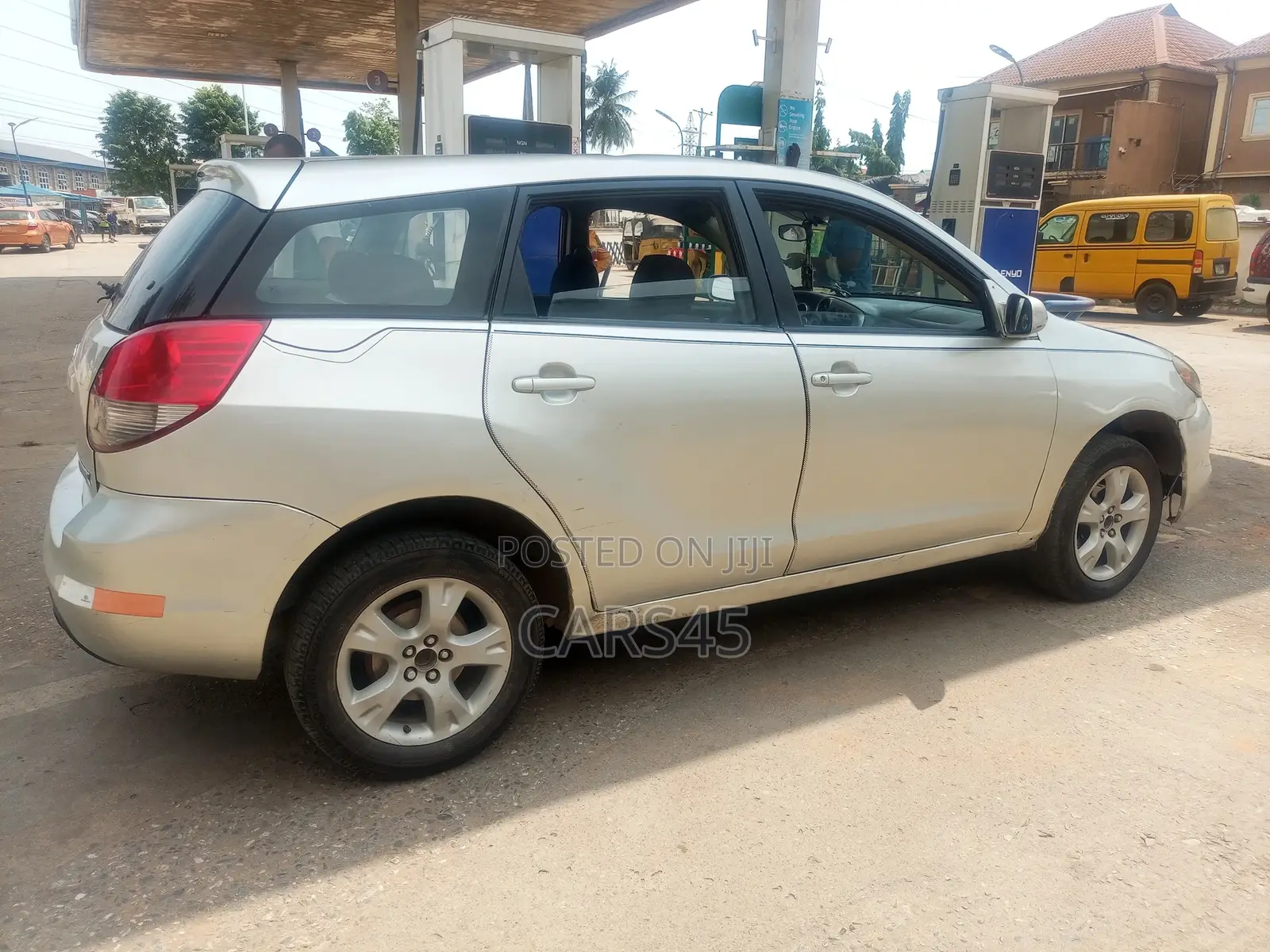 Toyota Matrix 2004 Silver