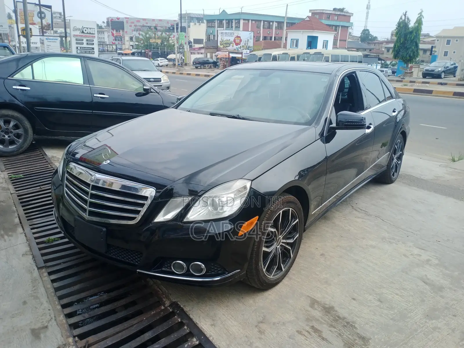 Mercedes-Benz E350 2011 Black