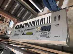 Yamaha Mo6