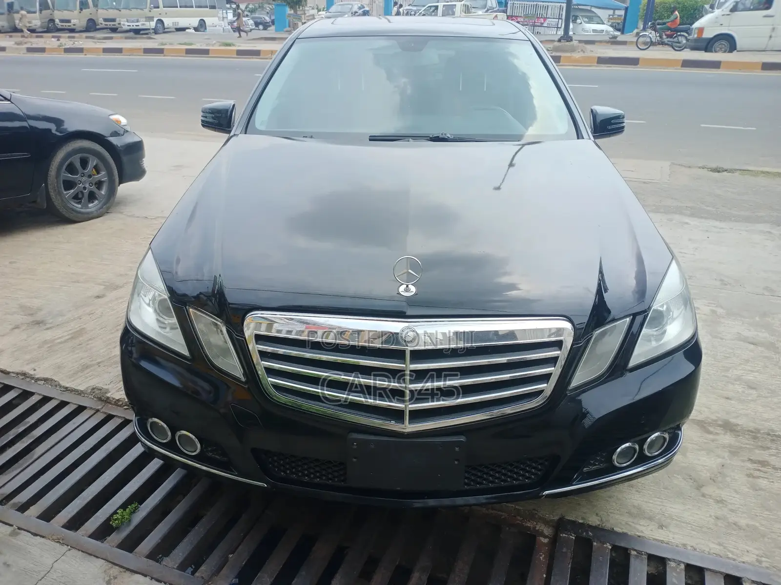 Mercedes-Benz E350 2011 Black