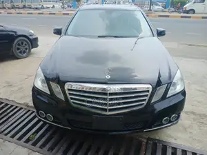 Mercedes-Benz E350 2011 Black