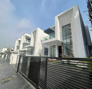 Furnished 5bdrm Duplex in Chevron for sale