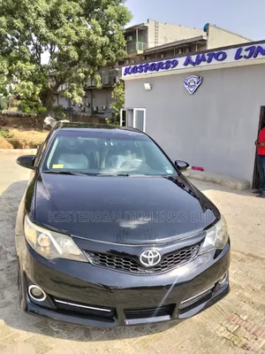 Toyota Camry SE 4dr Sedan (2.5L 4cyl 6A) 2013 Black