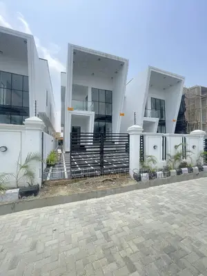 5bdrm Duplex in Ajah In A Gated for sale