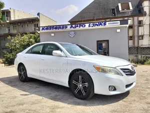 Toyota Camry LE 4dr Sedan (2.4L 4cyl 5A) 2008 White