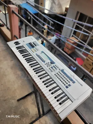 Yamaha Mo6
