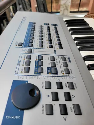Yamaha Mo6