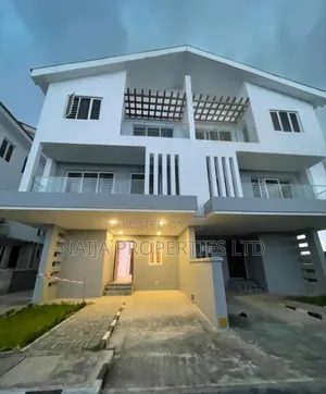 4bdrm Duplex in Chevron for rent