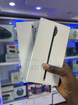 New Apple iPhone 17 256 GB Black