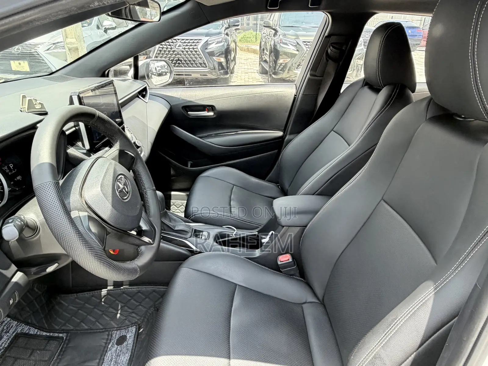 Toyota Corolla SE 2021 White