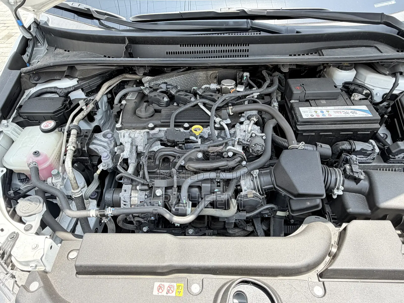 Toyota Corolla SE 2021 White