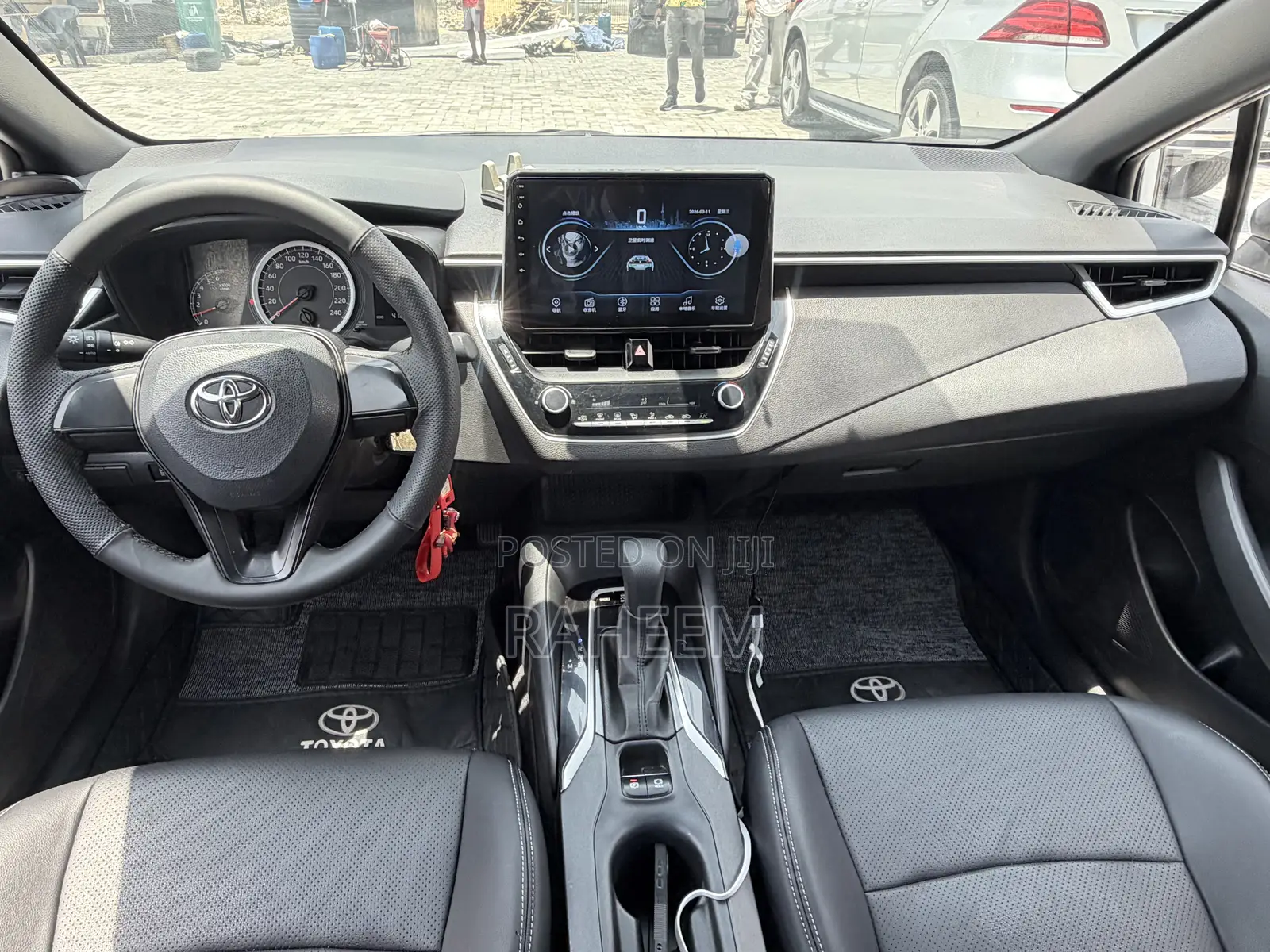 Toyota Corolla SE 2021 White