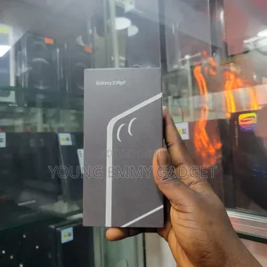 New Samsung Galaxy Z Flip7 256 GB Black