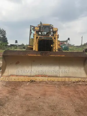 D6r Bulldozer (For Hire) No Breakdown During Work Always on Point!