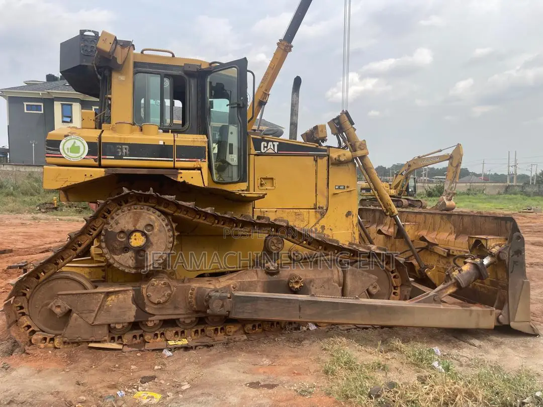 D6r Bulldozer (For Hire) No Breakdown During Work Always on Point!