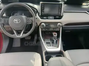 Toyota RAV4 Limited AWD 2020 Red