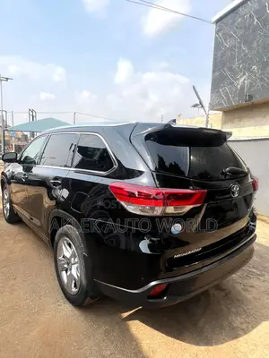 Toyota Highlander Limited 4dr SUV (3.5L 6cyl 6A) 2015 Black
