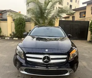Mercedes-Benz GLA 250 2016 Black