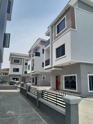 5bdrm Duplex in Shonibare Estate for rent