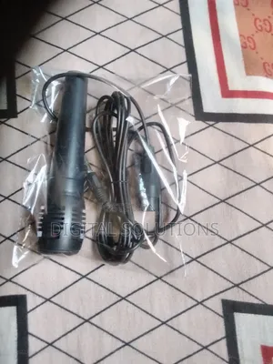High Quality Wired Microphone (Maximum Output).
