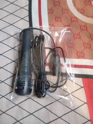 High Quality Wired Microphone (Maximum Output).