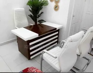 1.4 Meter Office Table With Chain