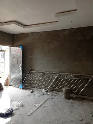 Mini Flat in Adeniyi Jones Estate for rent