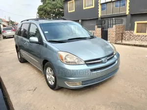 Toyota Sienna XLE Limited 2005 Blue