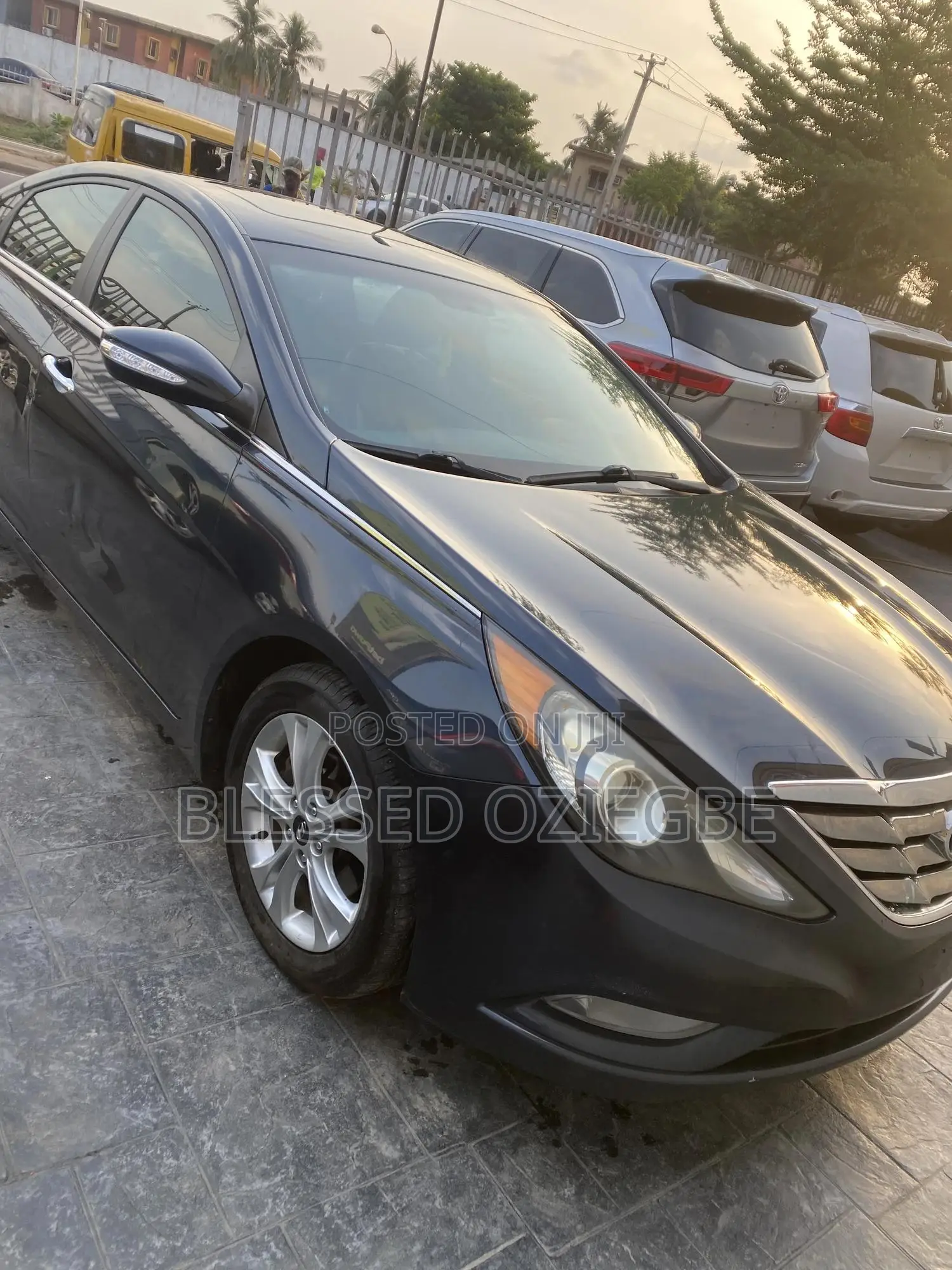 Hyundai Sonata 2011 Blue