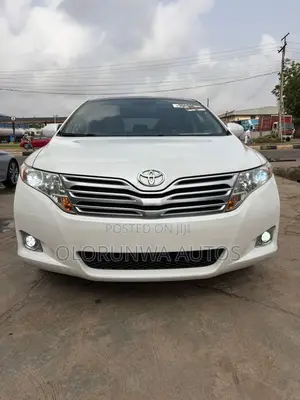 Toyota Venza XLE 2010 White