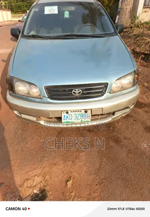 Toyota Picnic 2.0 FWD 2000 Blue