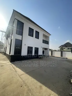 4bdrm Duplex in 4Tree4, Lugbe District for sale