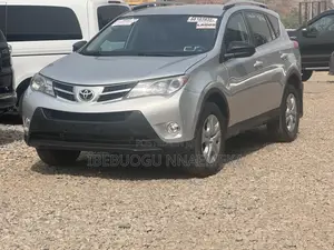 Toyota RAV4 LE 4dr SUV AWD (2.5L 4cyl 6A) 2015 Silver