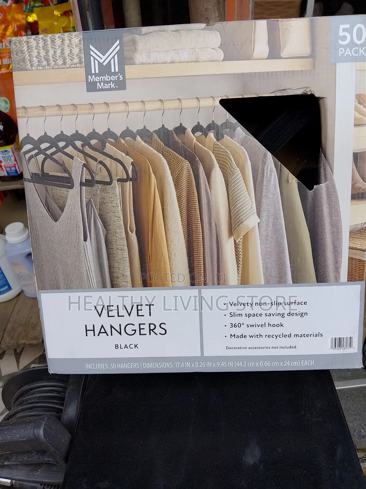 Member's Mark Velvet Hangers (50 Counts)
