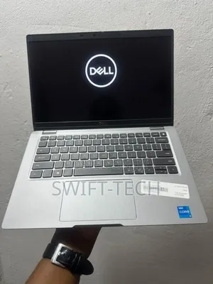 Laptop Dell Latitude 5320 16GB Intel Core i5 SSD 256GB