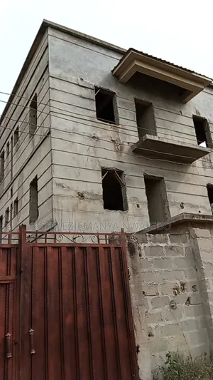 12bdrm Block of Flats in Lodu Estate Phase 1, Umuahia for sale