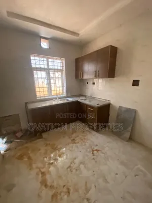3bdrm Block of Flats in Magodo Phase1 for rent