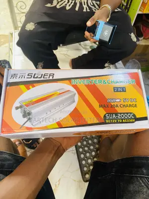 2000w Suoer Inverter and Charger 12v