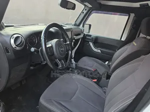 Jeep Wrangler Sahara 2013 White