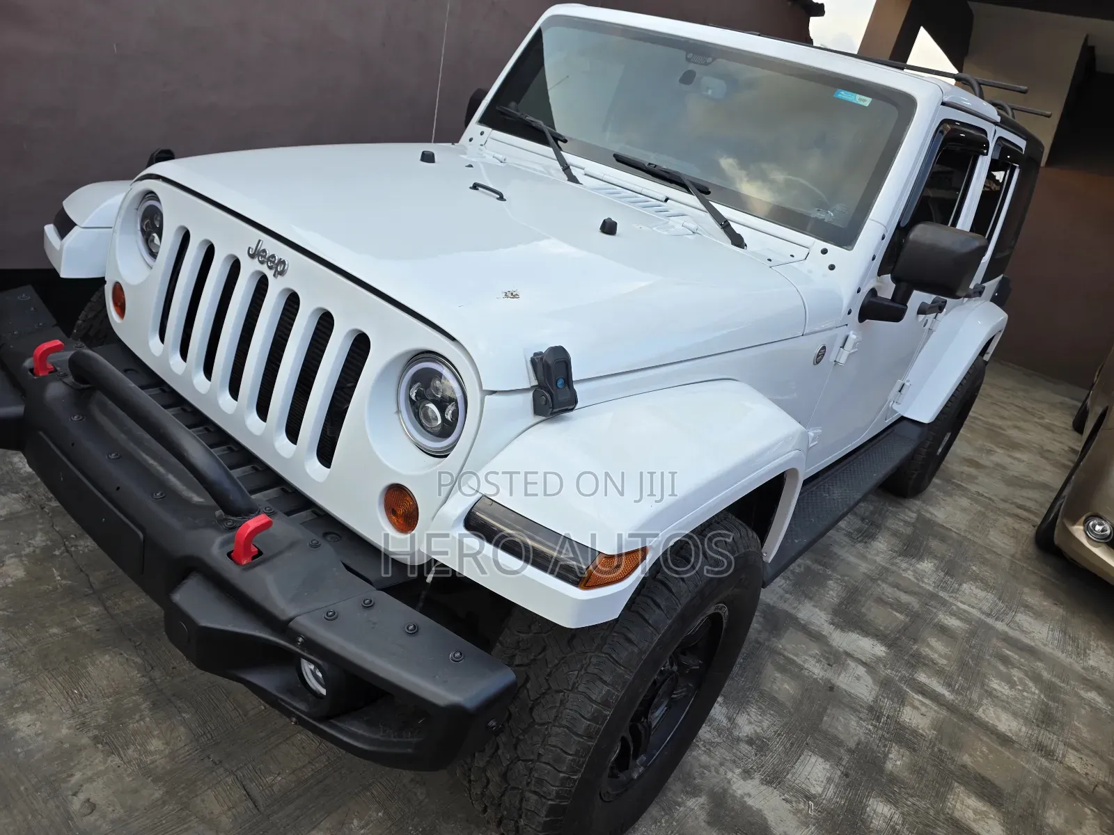 Jeep Wrangler Sahara 2013 White