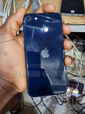 Apple iPhone SE (2022) 64 GB Blue