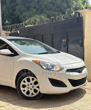 Hyundai Elantra 2013 White