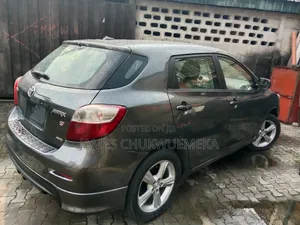 Toyota Matrix S Hatchback AWD (2.4L 4cyl 4A) 2010 Black