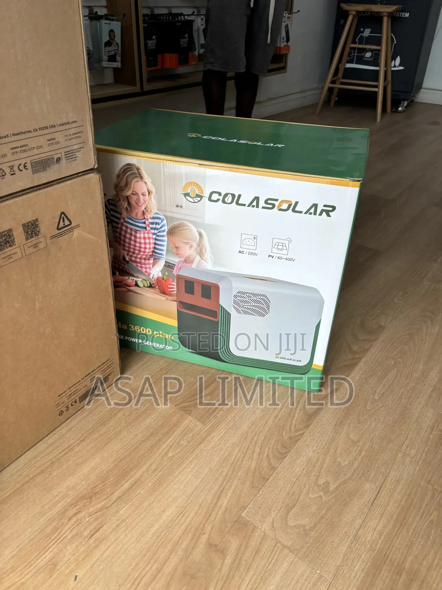 Cola 3.6kwh Solar Generator
