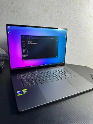 Laptop Asus ROG Zephyrus G16 16GB Intel Core Ultra 9 SSD 1T